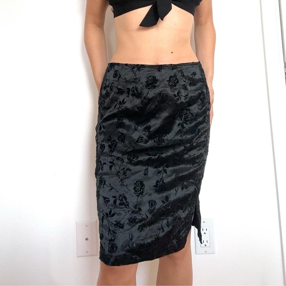 Black Midi Skirt - Picture 3 of 4